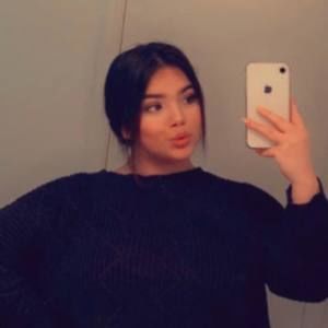 Meet your Posher, Monica